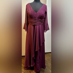 Elegant Plum Evening/Mother Of The Bride Gown